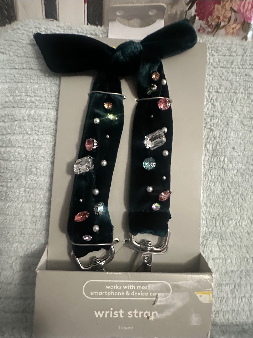 Green Velvet Jeweled Wrist Strap for phone NWT by Heyday